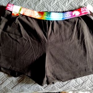 Elastic waist shorts